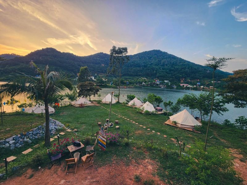 Cắm trại Hồ Đồng Đò