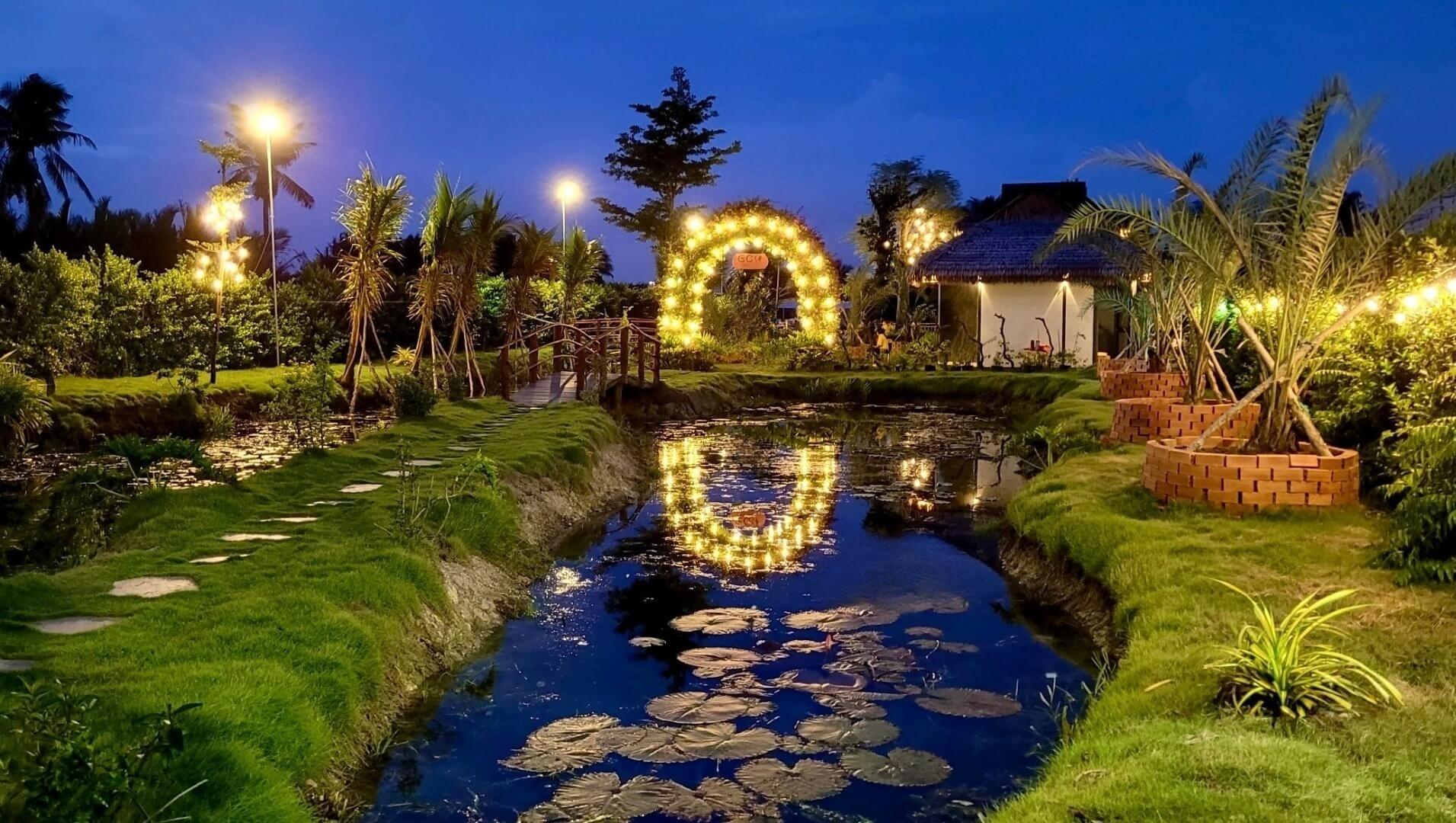 Riverside Glamping